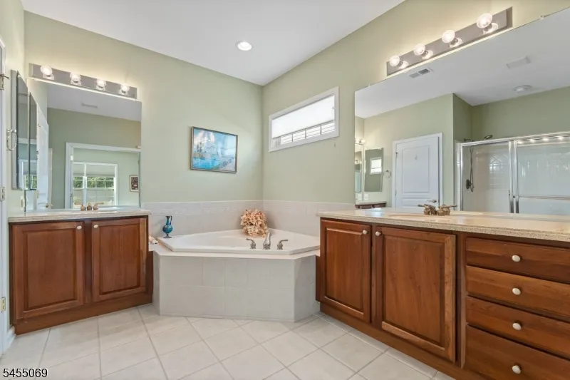 574 Post Ln Franklin, NJ 08873