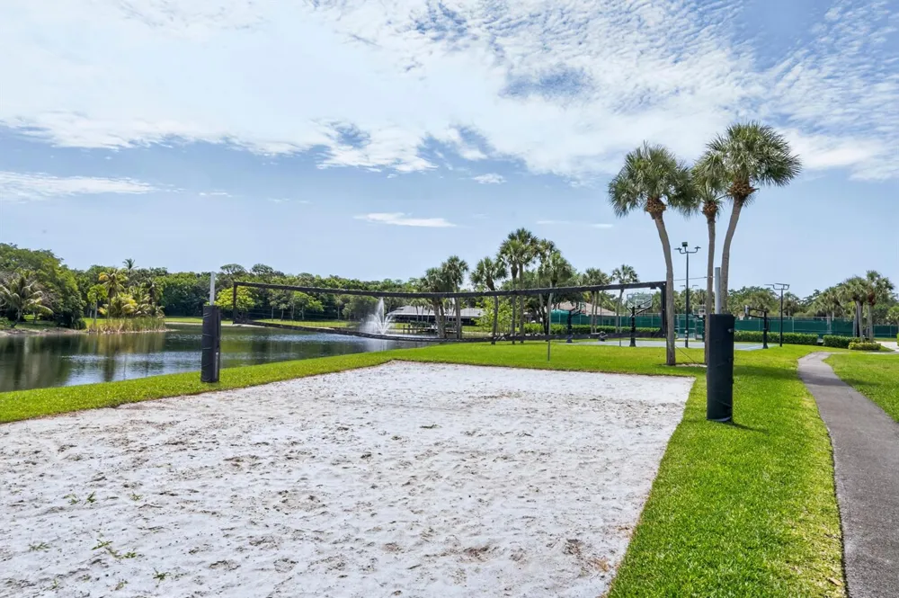 7100 E Cypresshead Drive E Parkland, FL 33067