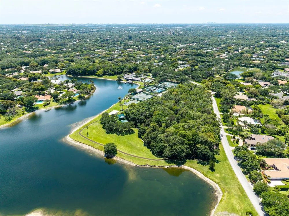 7100 E Cypresshead Drive E Parkland, FL 33067