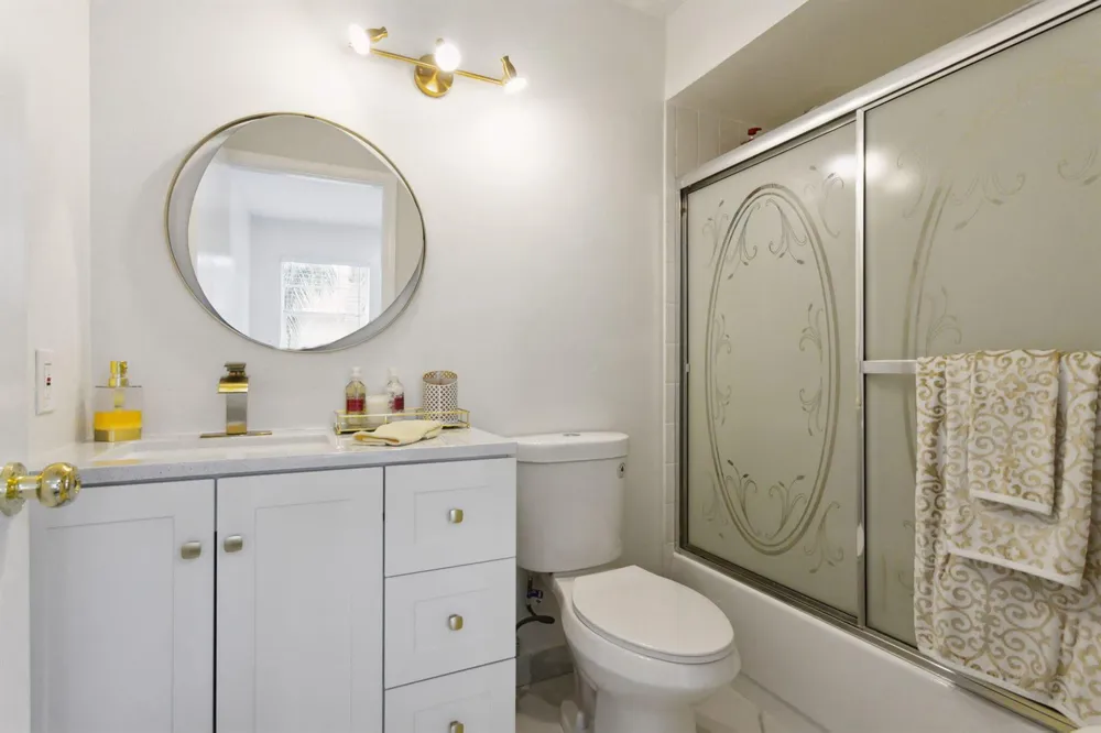 368 WATERSIDE DRIVE Hypoluxo, FL 33462