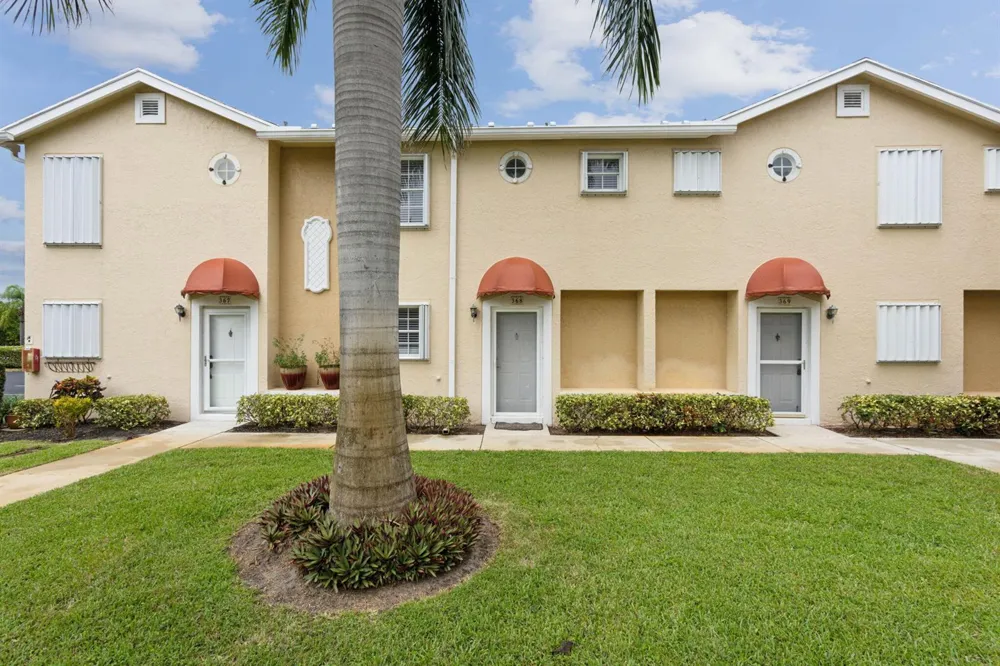 368 WATERSIDE DRIVE Hypoluxo, FL 33462