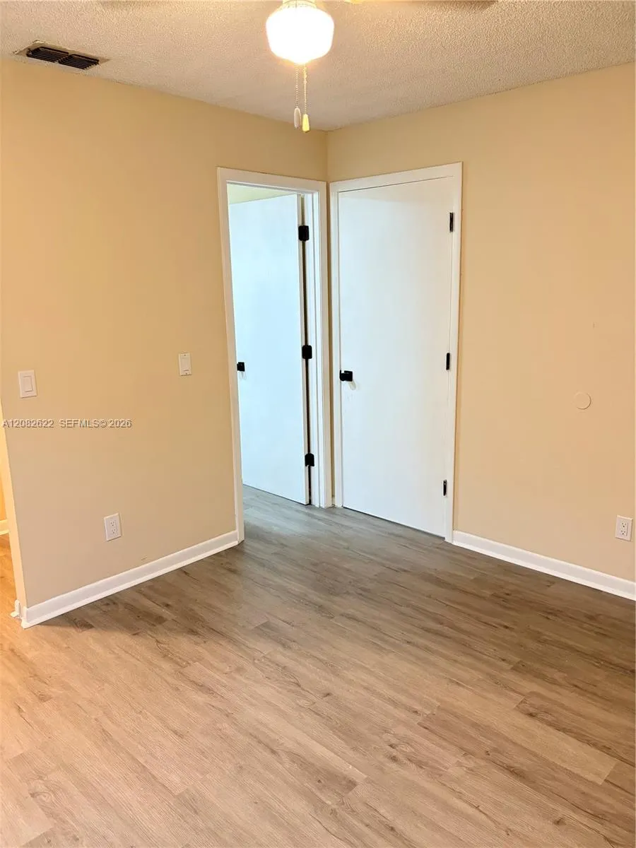 7665 CHASE RD #6 Lakeland, FL 33594