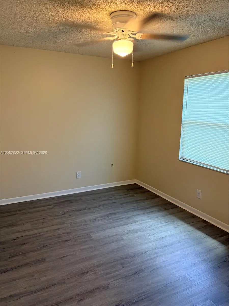 7665 CHASE RD #6 Lakeland, FL 33594
