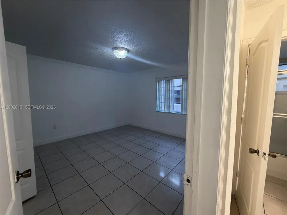16118 NE 21st Ave #7 North Miami Beach, FL 33162