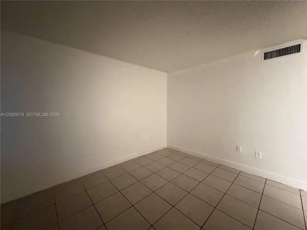 16118 NE 21st Ave #7 North Miami Beach, FL 33162