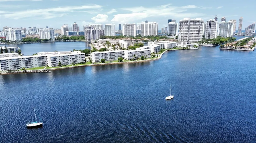 2903 Point East Dr #K611 Aventura, FL 33160