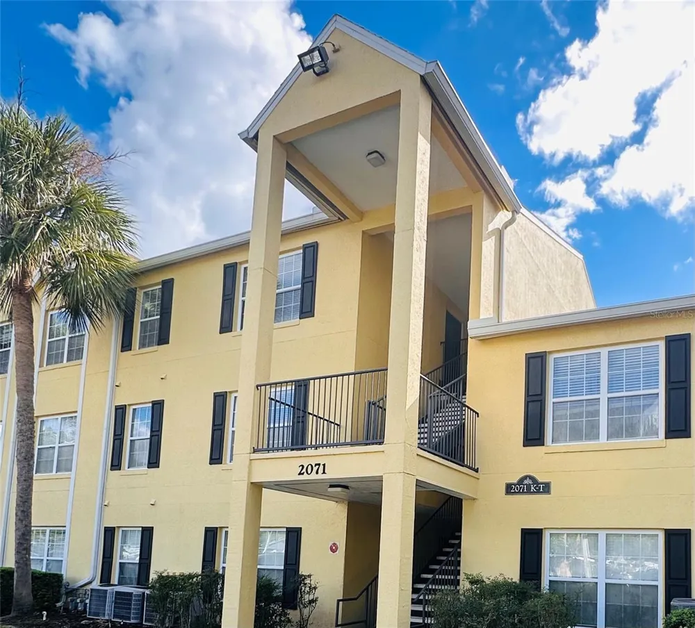 2071 DIXIE BELLE DRIVE #2071S Orlando, FL 32812