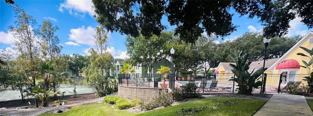 2071 DIXIE BELLE DRIVE #2071S Orlando, FL 32812