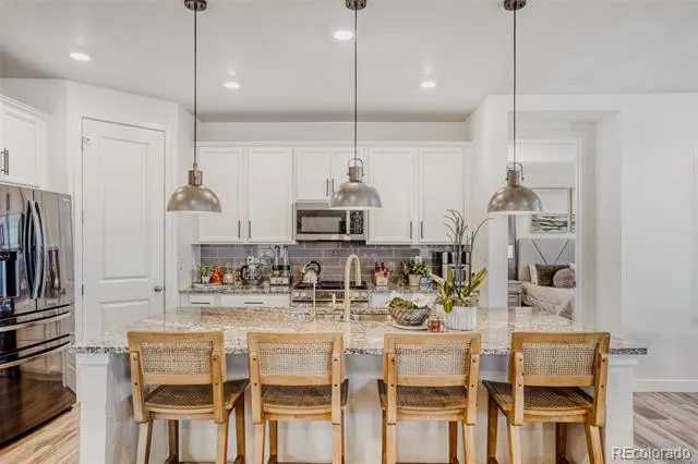 5255 E 148th Place Thornton, CO 80602