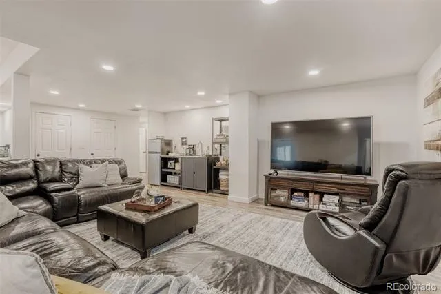 5255 E 148th Place Thornton, CO 80602