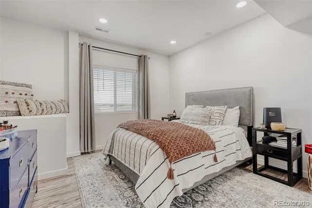 5255 E 148th Place Thornton, CO 80602