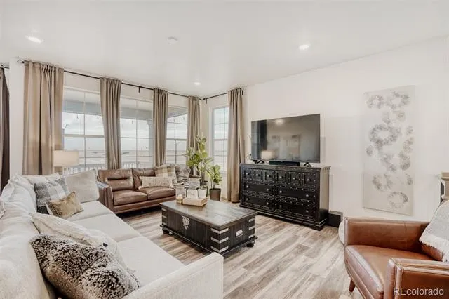 5255 E 148th Place Thornton, CO 80602