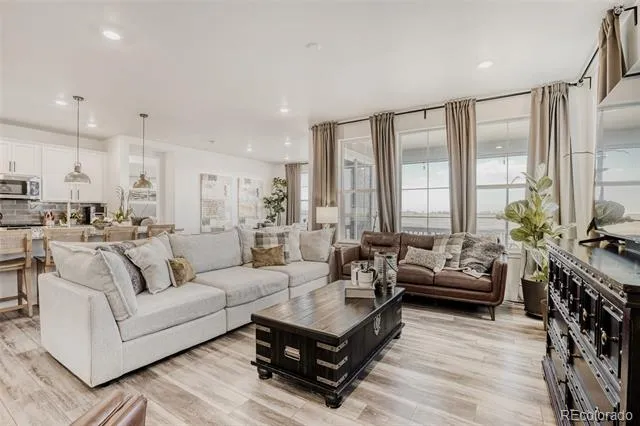 5255 E 148th Place Thornton, CO 80602