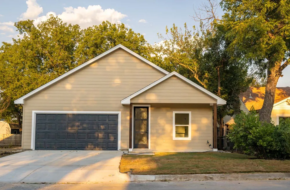 321 S Rusk Weatherford, TX 76086