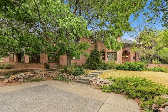 26 Red Fox Lane Littleton, CO 80127