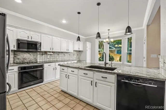 728 Huntington Drive Littleton, CO 80126