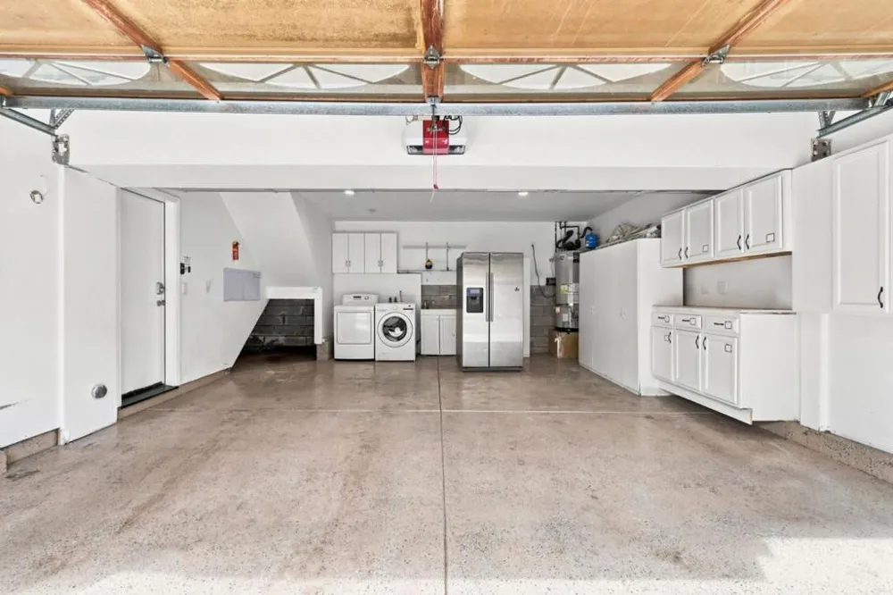 7371 Rainbow Drive Cupertino, CA 95014