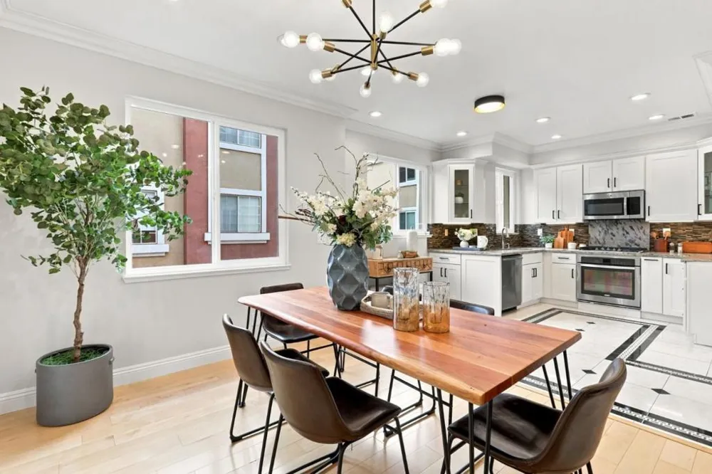 7371 Rainbow Drive Cupertino, CA 95014