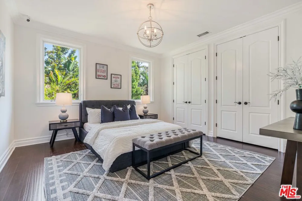 4131 Prado De Los Caballos Calabasas, CA 91302