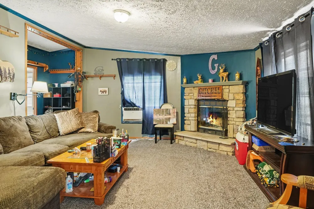 1863 Crystal Lane Allegan, MI 49010