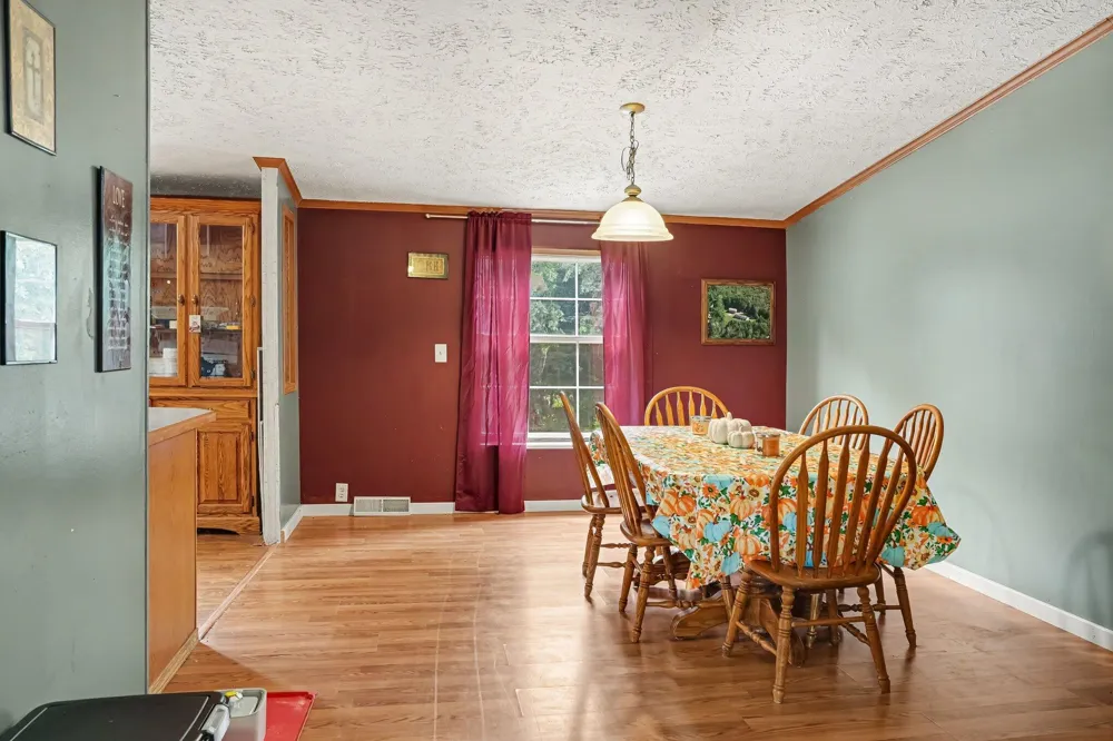 1863 Crystal Lane Allegan, MI 49010