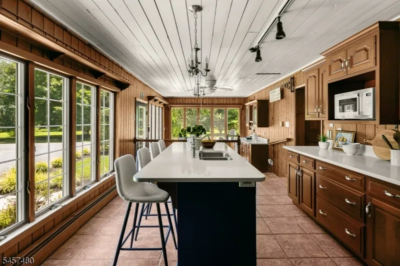 92 Warner Rd Mannington, NJ 08098