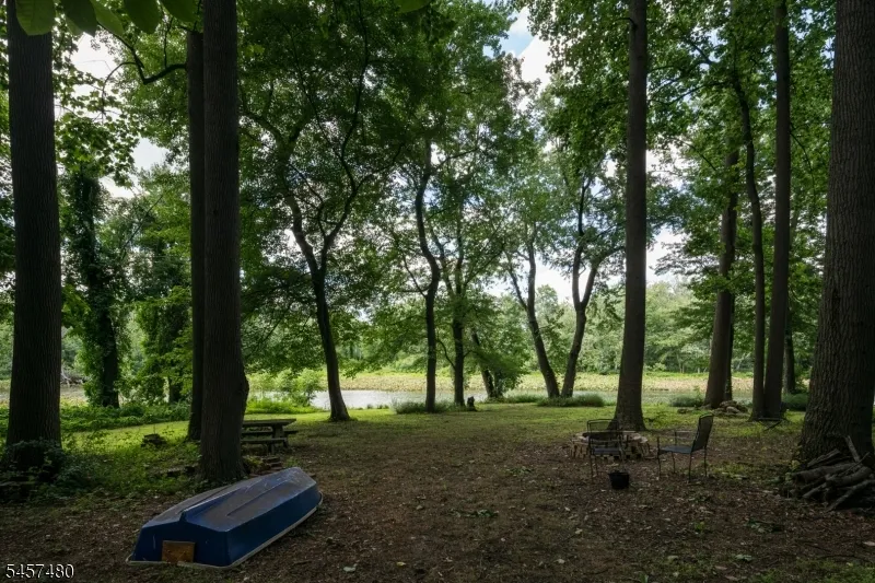 92 Warner Rd Mannington, NJ 08098