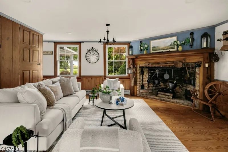 92 Warner Rd Mannington, NJ 08098