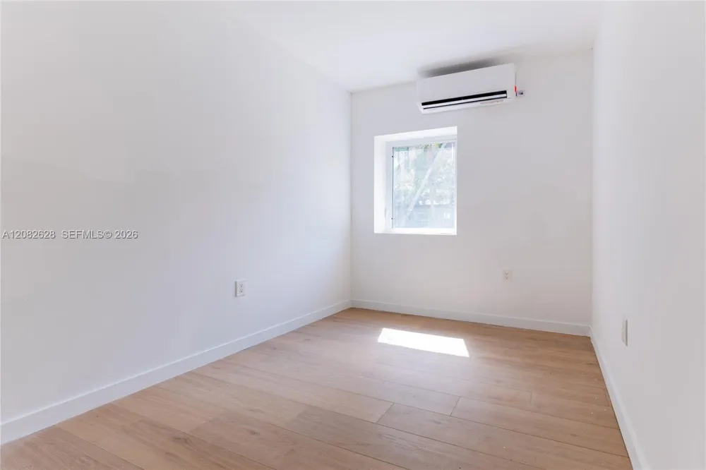 709 SW 4th Ct #3 Fort Lauderdale, FL 33315