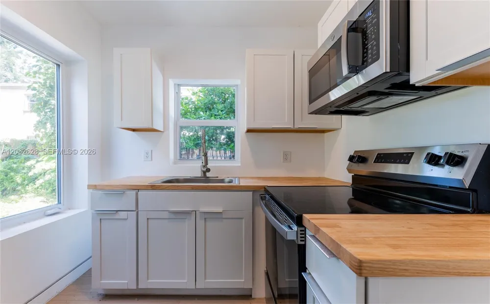 709 SW 4th Ct #3 Fort Lauderdale, FL 33315