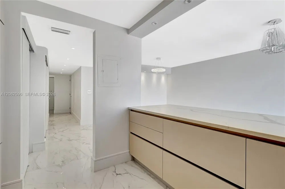 2807 NE 164th St #2 North Miami Beach, FL 33160