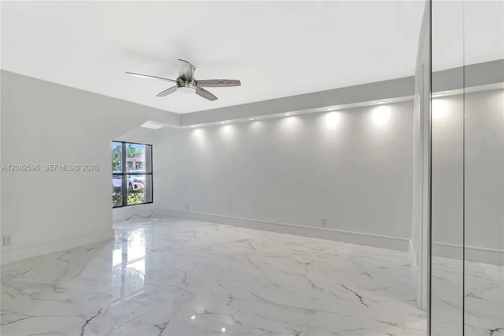 2807 NE 164th St #2 North Miami Beach, FL 33160