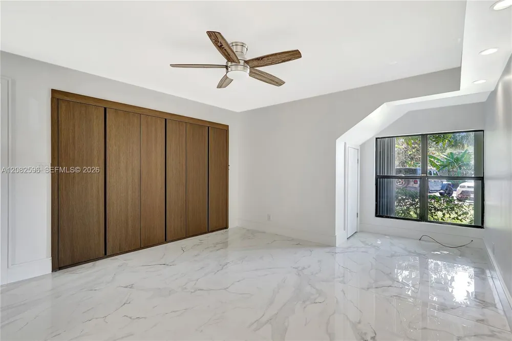 2807 NE 164th St #2 North Miami Beach, FL 33160