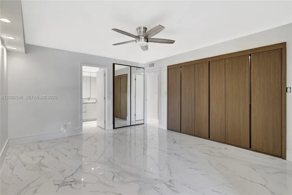 2807 NE 164th St #2 North Miami Beach, FL 33160