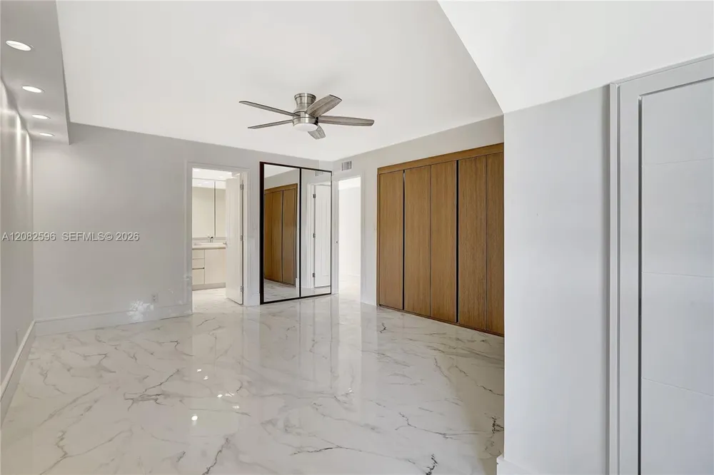 2807 NE 164th St #2 North Miami Beach, FL 33160