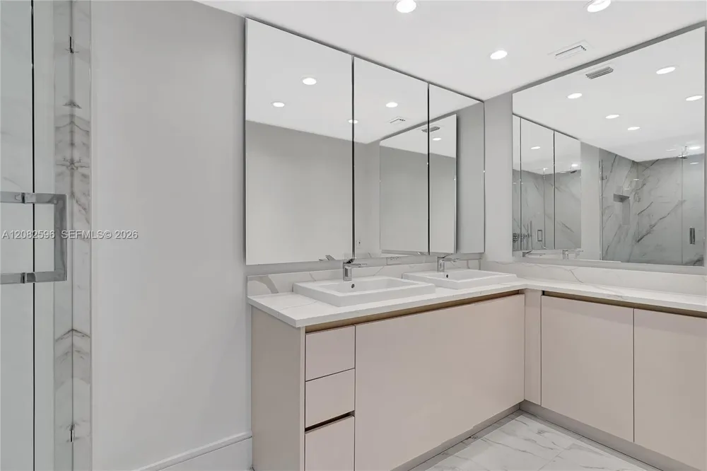 2807 NE 164th St #2 North Miami Beach, FL 33160