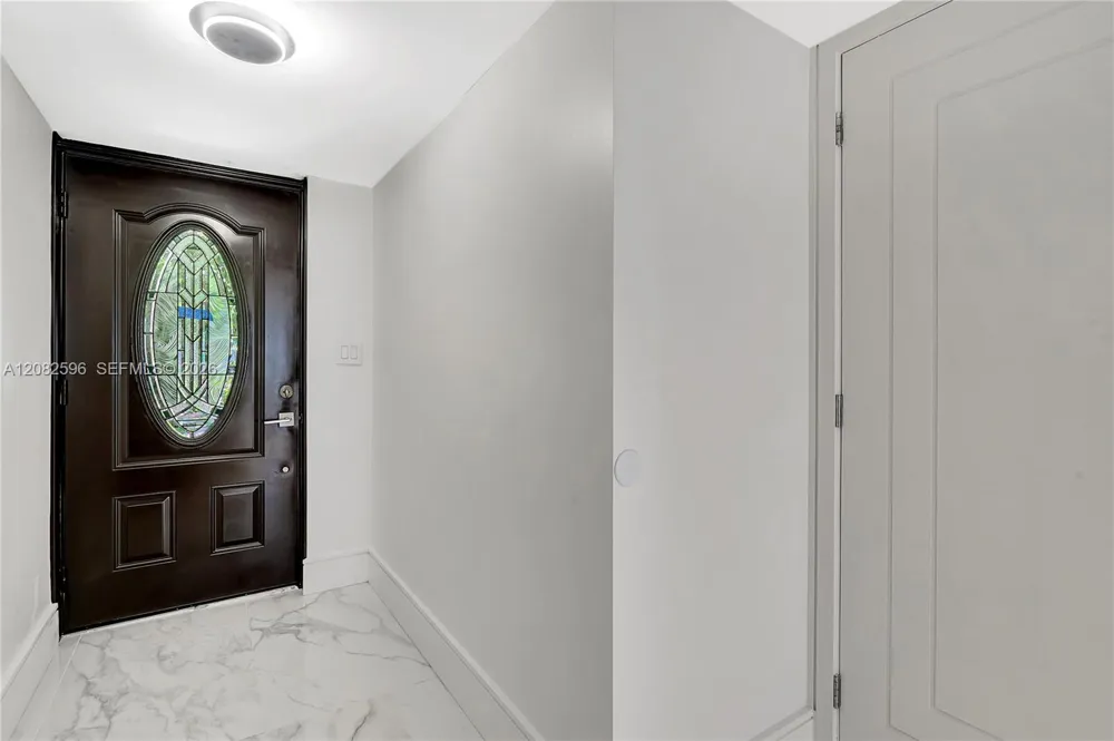 2807 NE 164th St #2 North Miami Beach, FL 33160