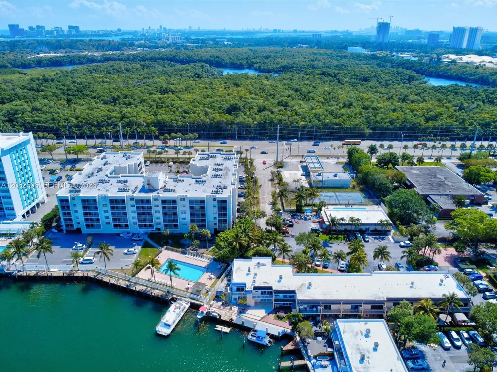 2807 NE 164th St #2 North Miami Beach, FL 33160
