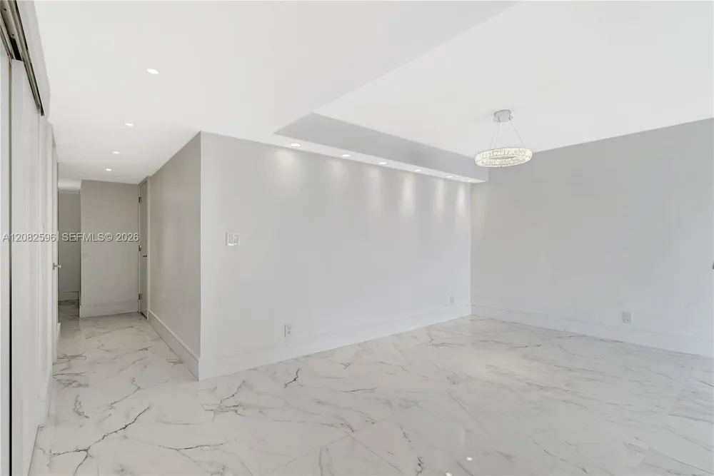 2807 NE 164th St #2 North Miami Beach, FL 33160
