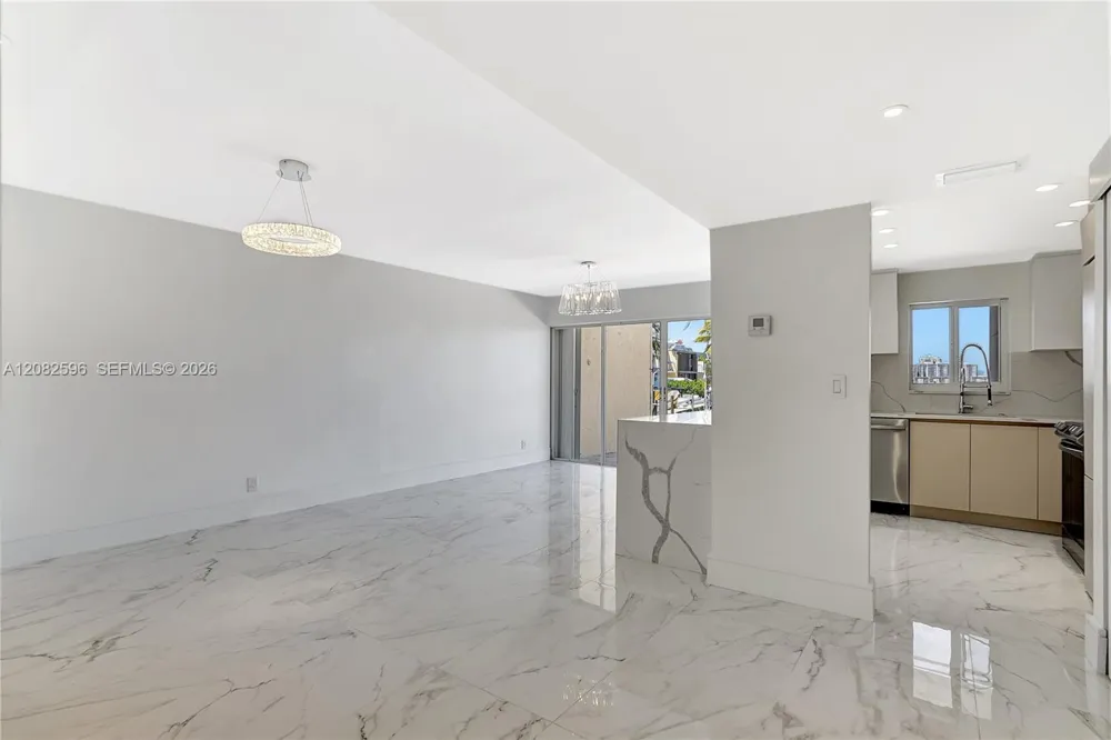 2807 NE 164th St #2 North Miami Beach, FL 33160