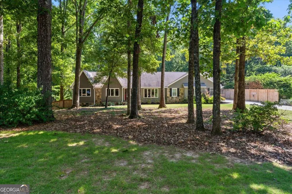 1820 Commonwealth AVE Cumming, GA 30041