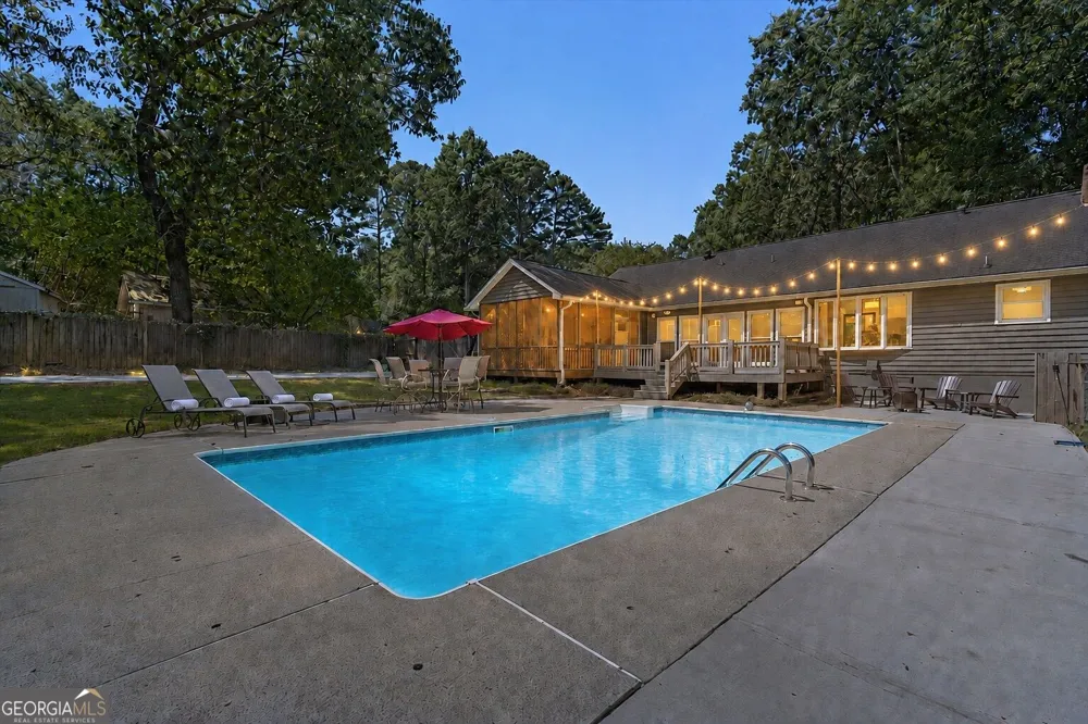 1820 Commonwealth AVE Cumming, GA 30041