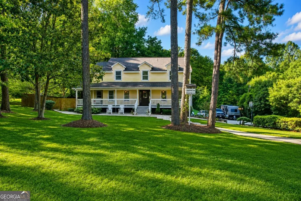 1967 Temple Johnson RD Loganville, GA 30052