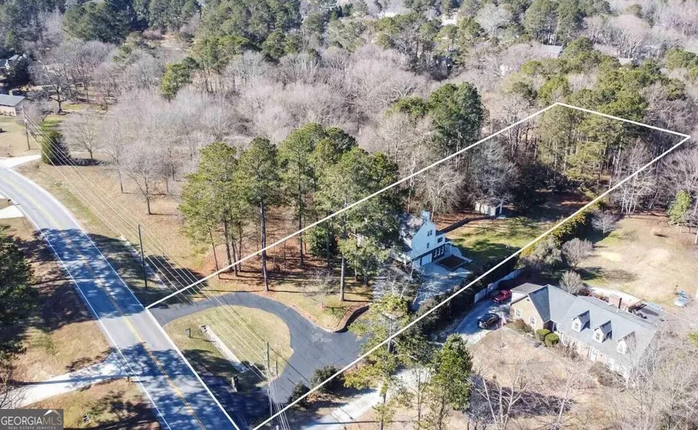 1967 Temple Johnson RD Loganville, GA 30052