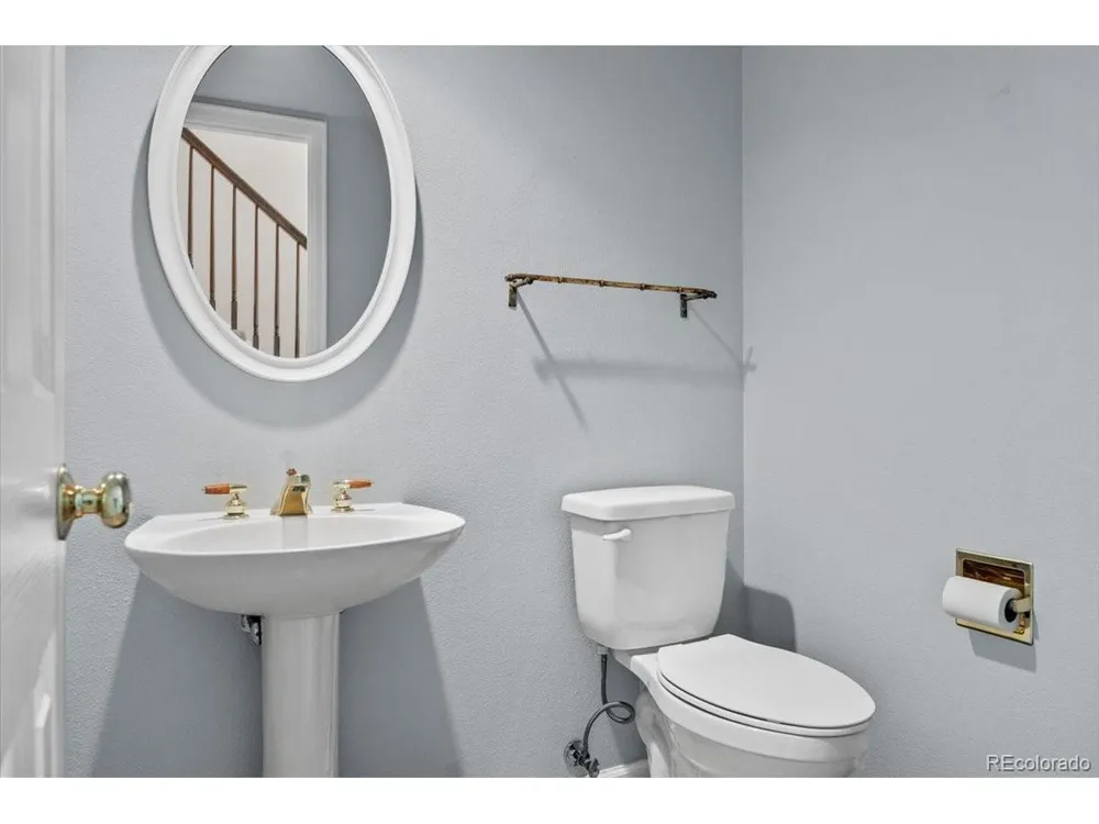 728 Huntington Drive Littleton, CO 80126
