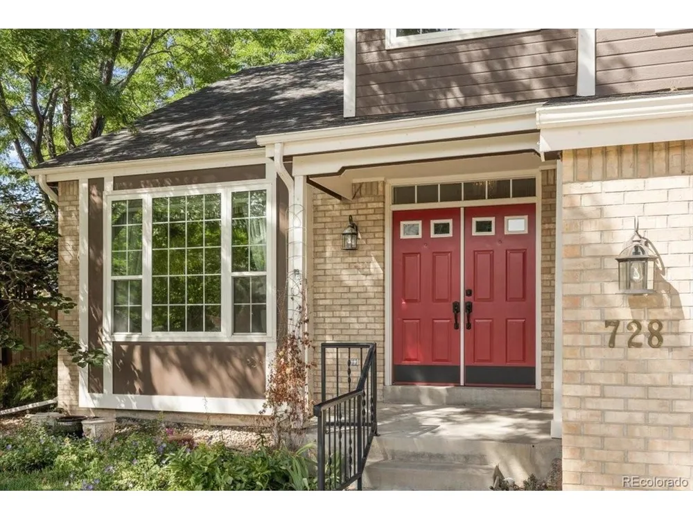 728 Huntington Drive Littleton, CO 80126