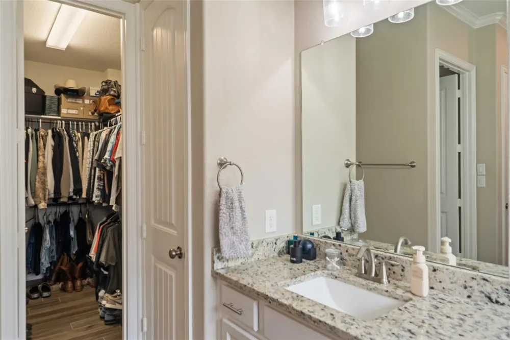 9319 Dochfour Lane Tomball, TX 77375