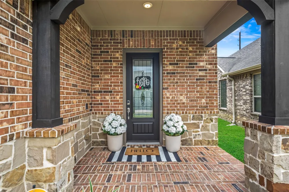 9319 Dochfour Lane Tomball, TX 77375
