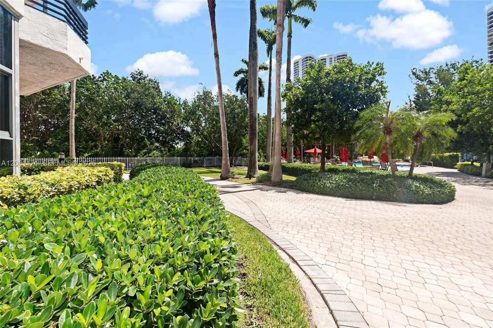 3400 NE 192nd St #1707 Aventura, FL 33180