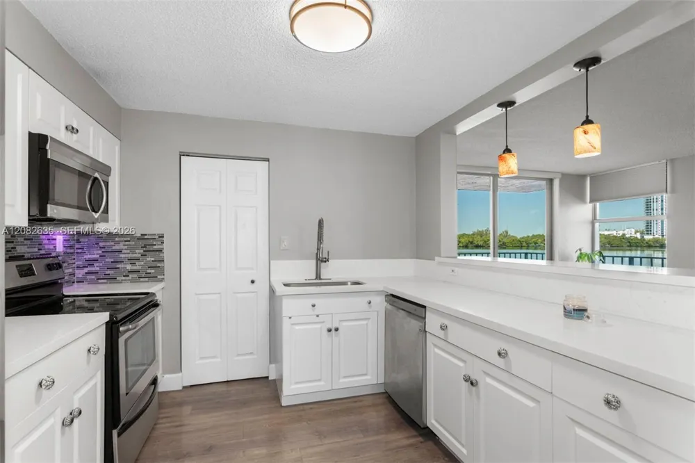 16558 NE 26th Ave #2G North Miami Beach, FL 33160